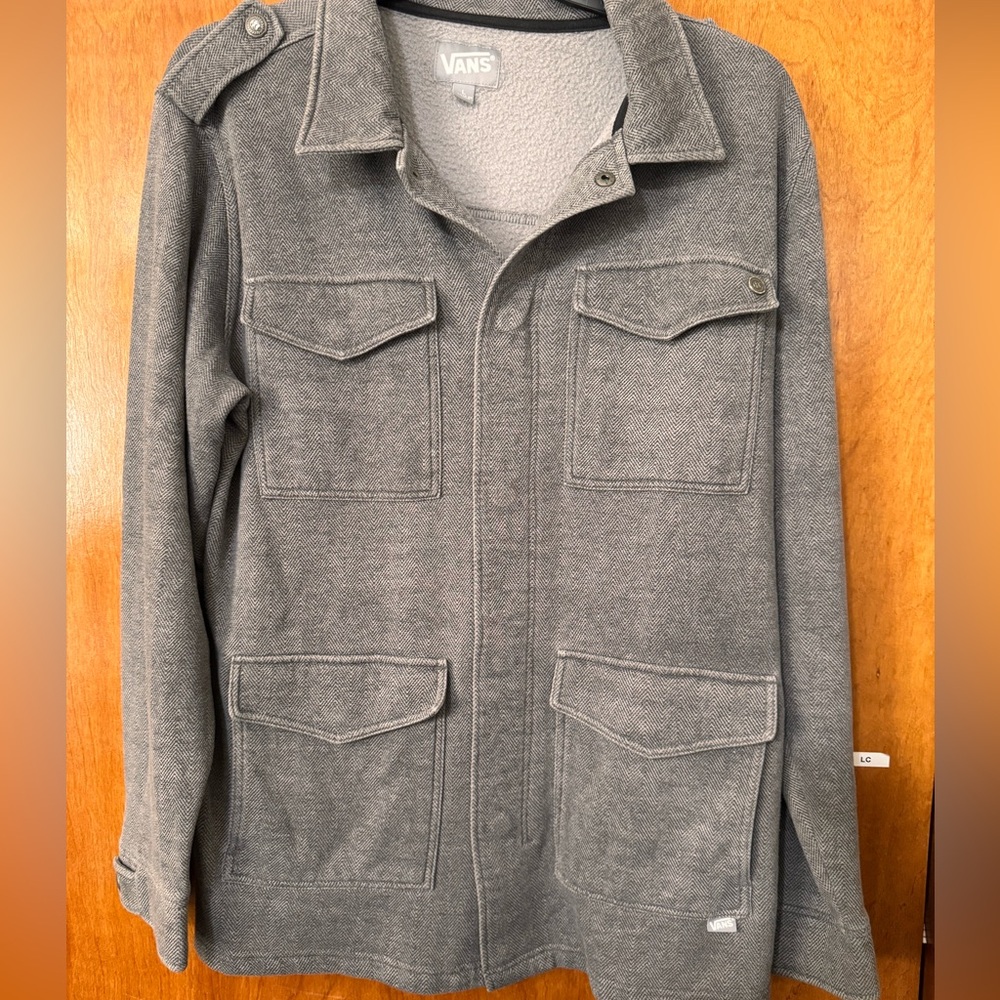 Van's Gray Sweater Jacket Herringbone Fleece Lined 4 pocket Large Snap Closure